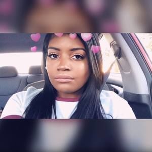 Meet your Posher, Nicole